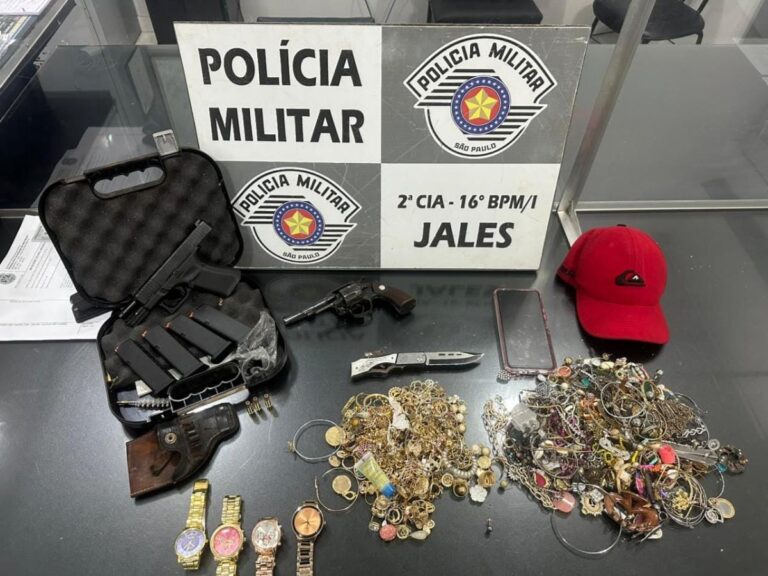 trio-e-preso-por-furto-de-armas-e-joias-na-casa-de-policial-civil-em-santa-albertina
