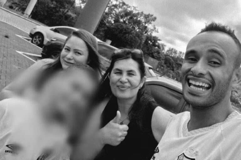 Família morre prensada após engavetamento de caminhões na BR-101. Vídeo familia-morre-prensada-apos-engavetamento-de-caminhoes-na-br-101.-video