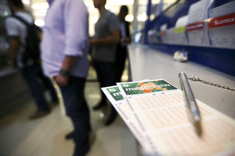 Confira os números da Mega-Sena 3.024 sorteados neste sábado (27/6) confira-os-numeros-da-mega-sena-3.024-sorteados-neste-sabado-(27/6)