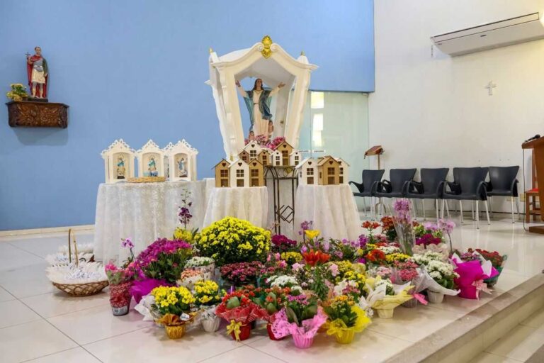 42aa-romaria-defende-o-direito-a -moradia-nos-45-munica­pios-da-diocese-de-jales