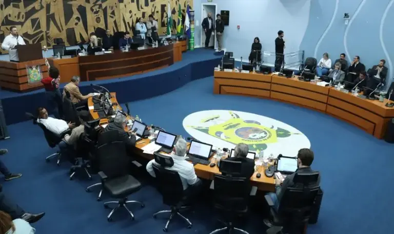 camara-municipal-aprova-uso-da-biblia-como-recurso-paradidatico-em-escolas