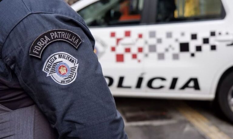 motorista-de-onibus-e-retirado-a-forca-de-veiculo-e-preso-por-pms-apos-discussao-de-transito